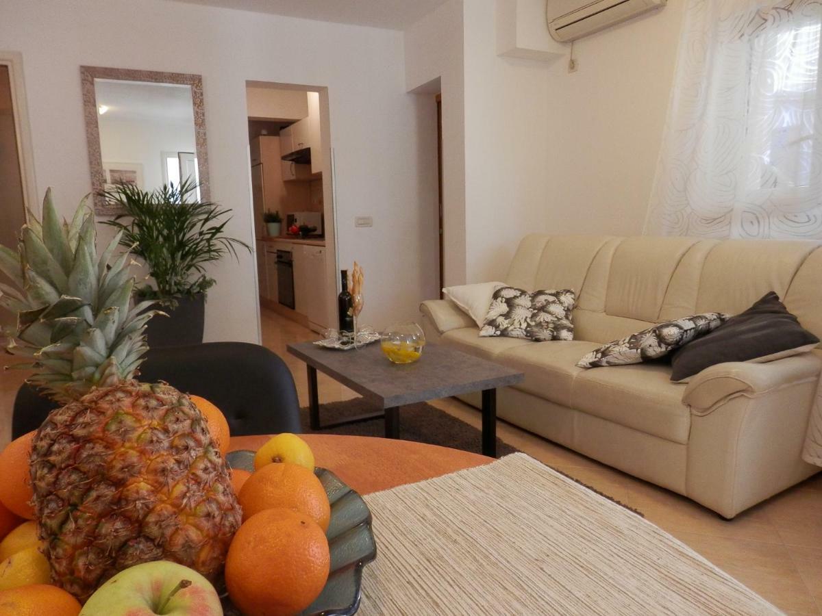 Melody Apartment Poreč Buitenkant foto