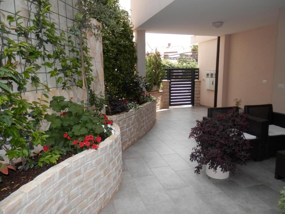 Melody Apartment Poreč Buitenkant foto
